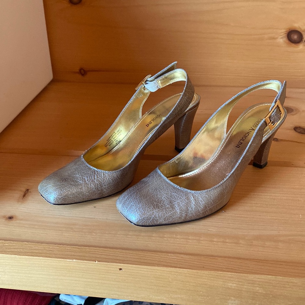 Enzo Angiolini leather Slingback heeled Shoes